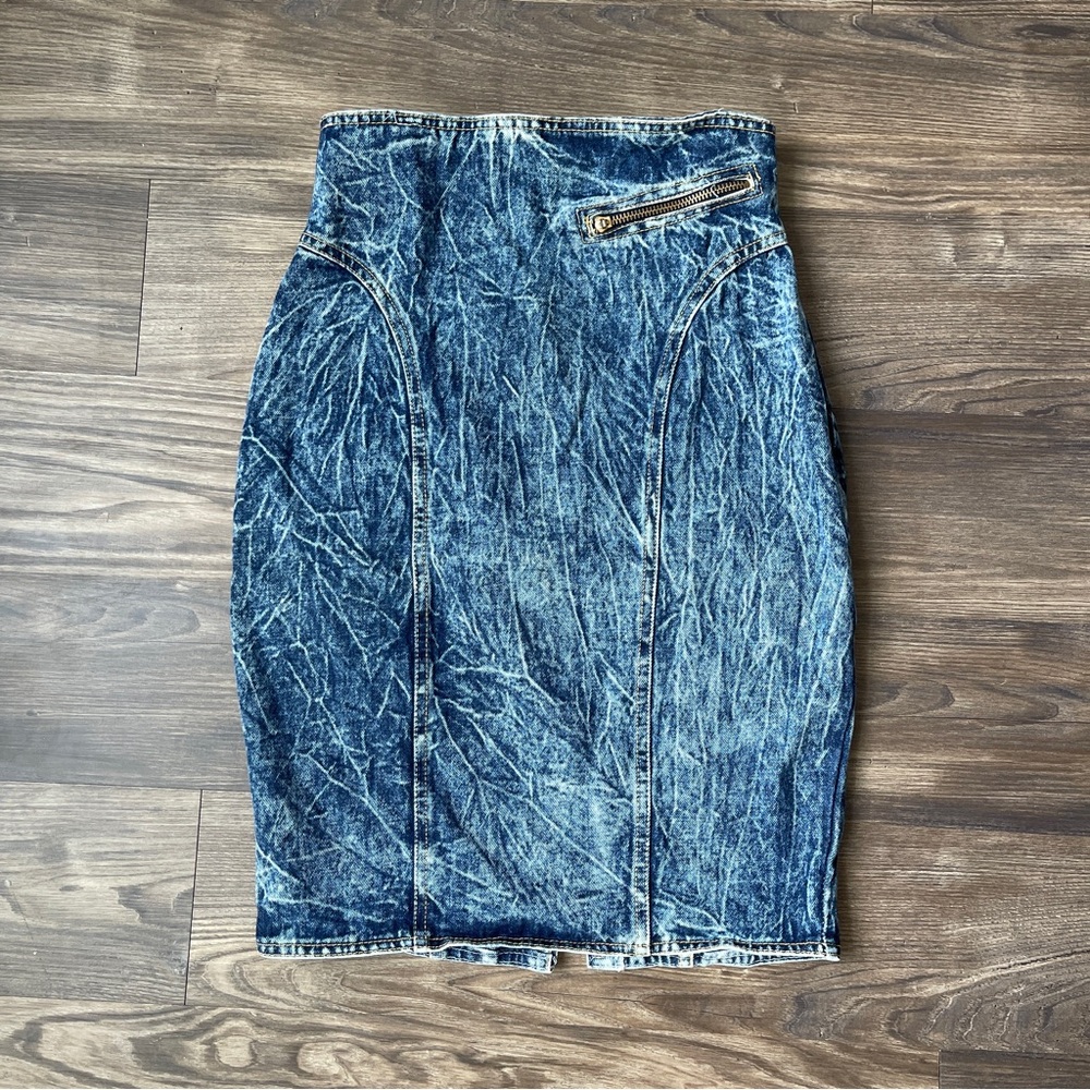 Vintage 80’s Chemin De Fer Acid Wash Midi Denim Pencil Skirt